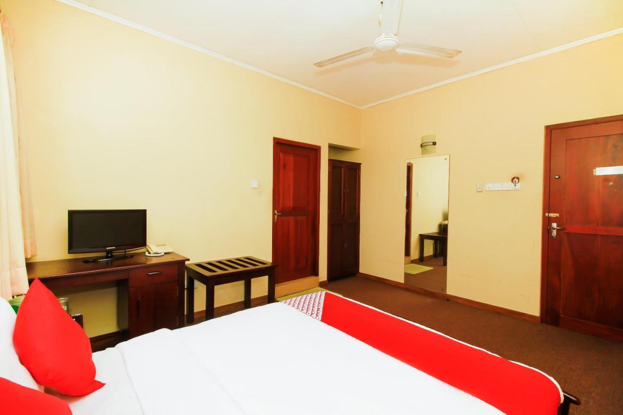 Chinese Lotus Luxapathiya - Shanghai Hotel Moratuwa Buitenkant foto