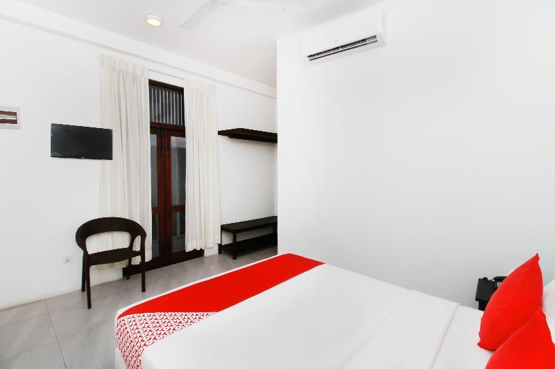 Chinese Lotus Luxapathiya - Shanghai Hotel Moratuwa Buitenkant foto